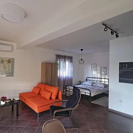 Apartment Pesja Omisalj